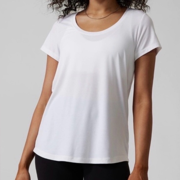 Athleta Tops - Women’s Athleta White Scoop Neck Short Sleeve Top